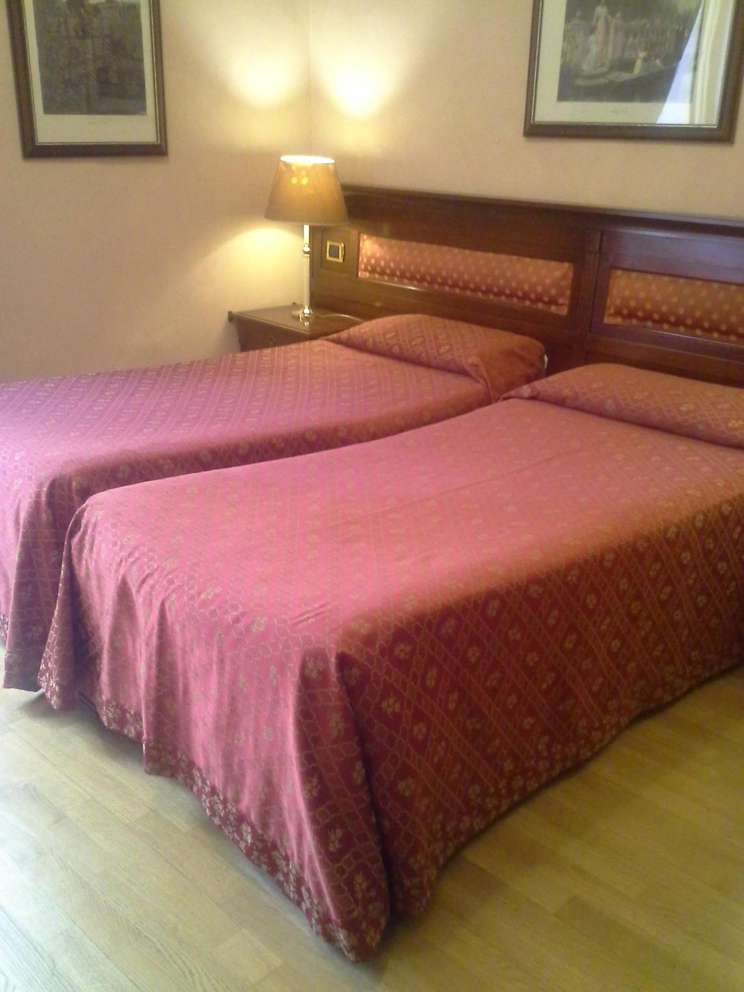 Hotel Bigallo Firenze Ruang foto